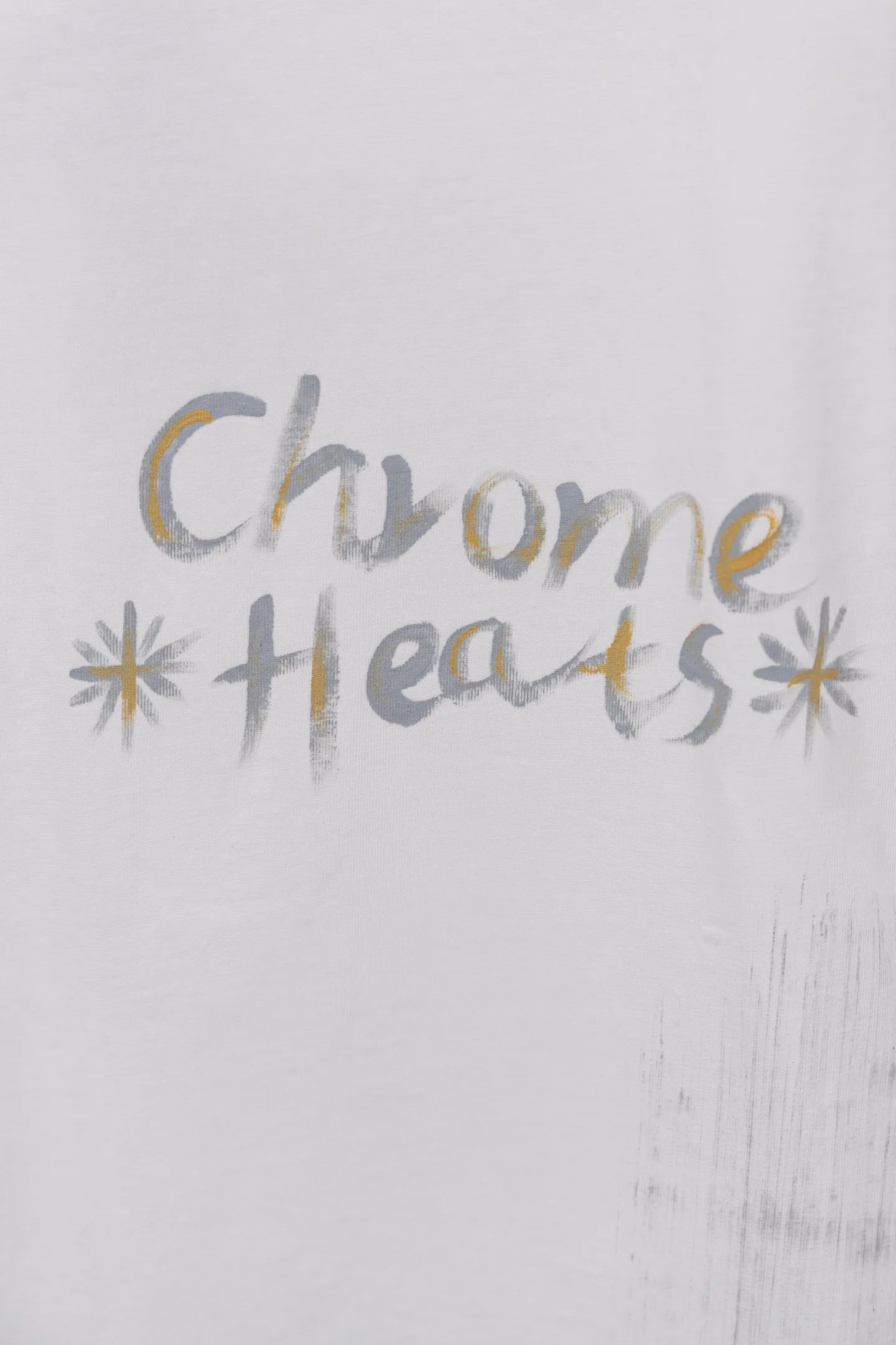 P240 model number/F060 Chrome hearts new hand-painted T-shirt. Heavy 350g double yarn fabric. Wash the whole garment twice. The four sides are frayed and picked. Heavy fabric. The neckline is made of icy Salona. Loose version. Deep, wide and stylish. No deformation or shrinkage. Fabric: 350g. Version: loose. Color: black and white.